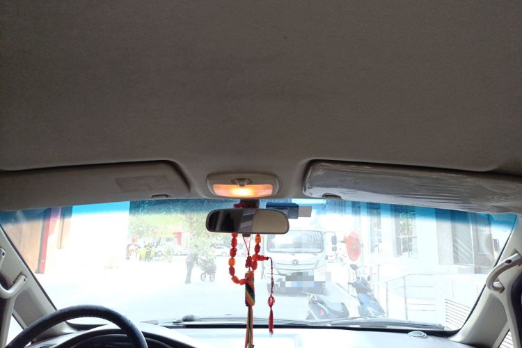 Used JAC Group Refine 2011 2.4L Xianghe Gasoline Standard Edition HFC4GA1-C Headliner
