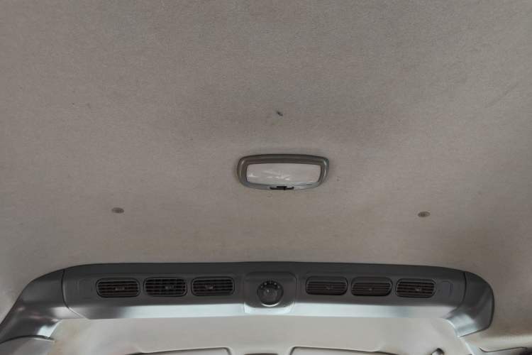 Used JAC Group Refine 2011 2.0L Shuttle Gasoline Comfort Edition HFC4GA3 Headliner