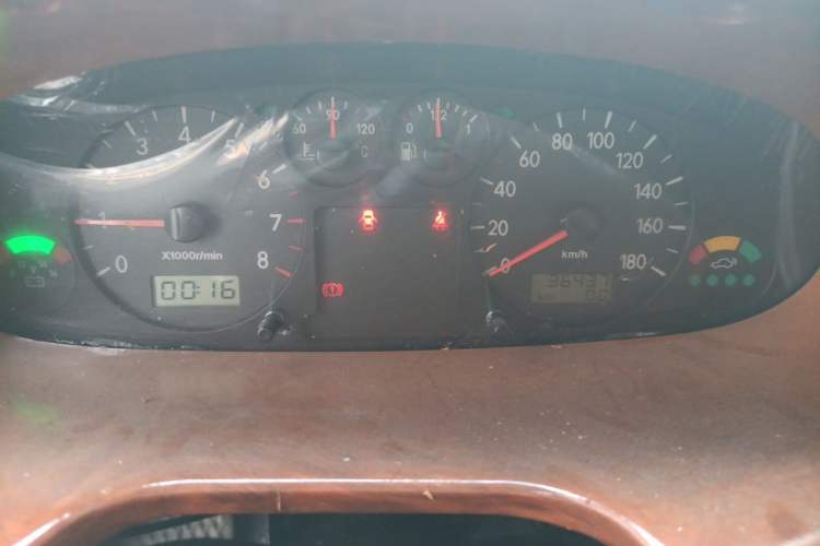 Used JAC Group Refine 2011 2.0L Shuttle Gasoline Standard Edition HFC4GA3 Instrument Cluster