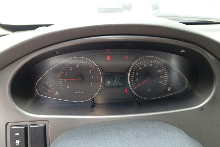 Used JAC Group Refine 2011 2.4L Xianghe Gasoline Standard Edition HFC4GA1-C Instrument Cluster
