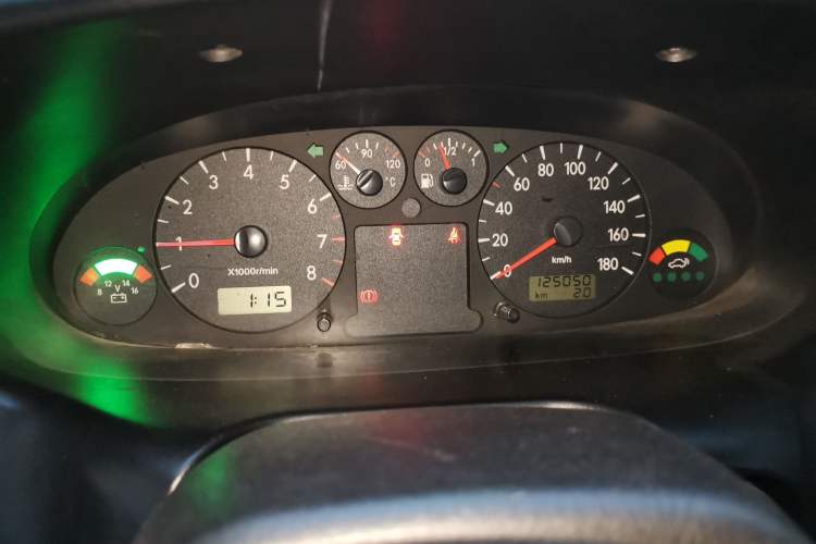 Used JAC Group Refine 2011 2.0L Shuttle Gasoline Comfort Edition HFC4GA3 Instrument Cluster