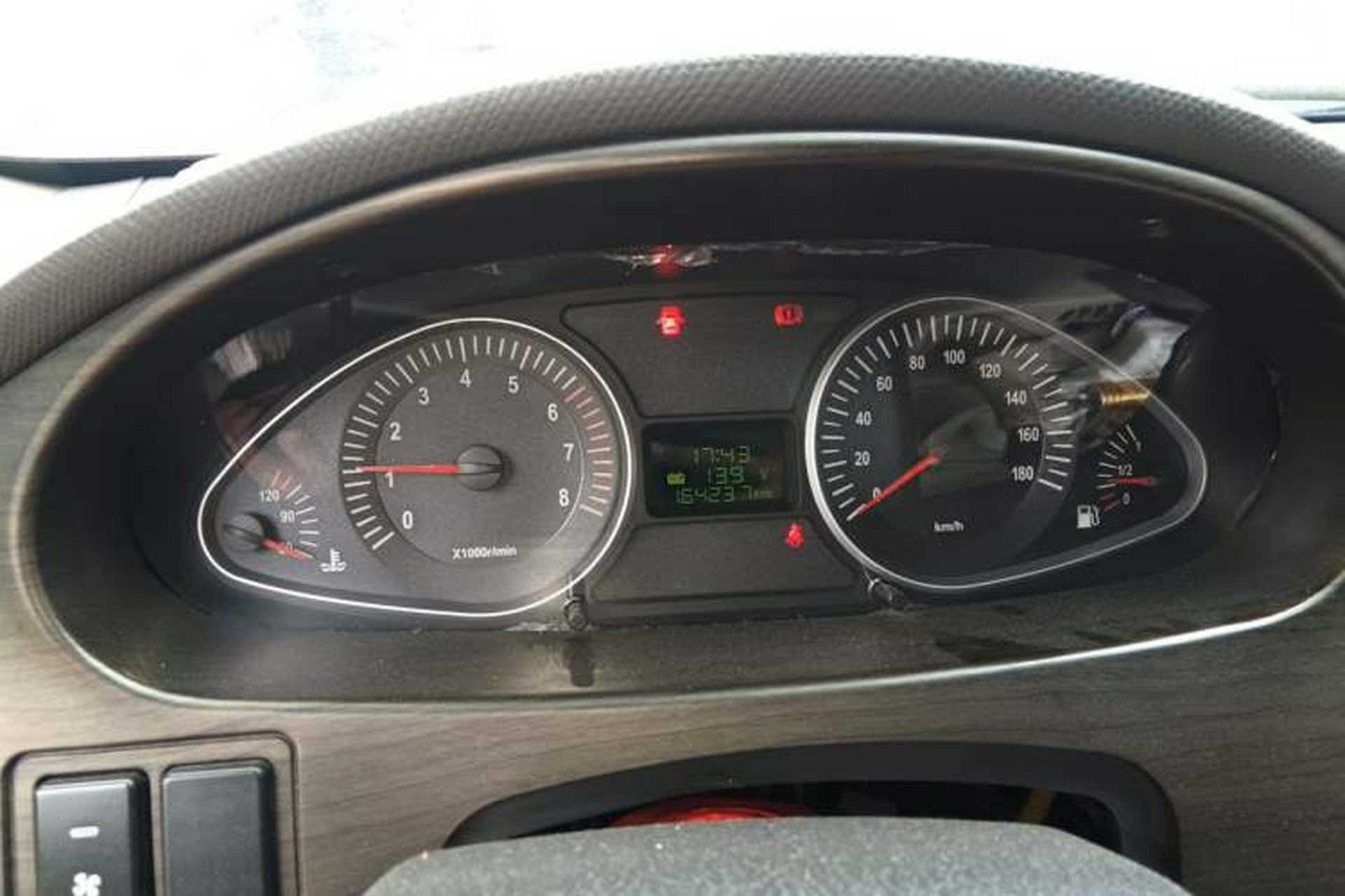 Used JAC Group Refine 2011 2.4L Xianghe Gasoline Standard Edition HFC4GA1-C Instrument Cluster