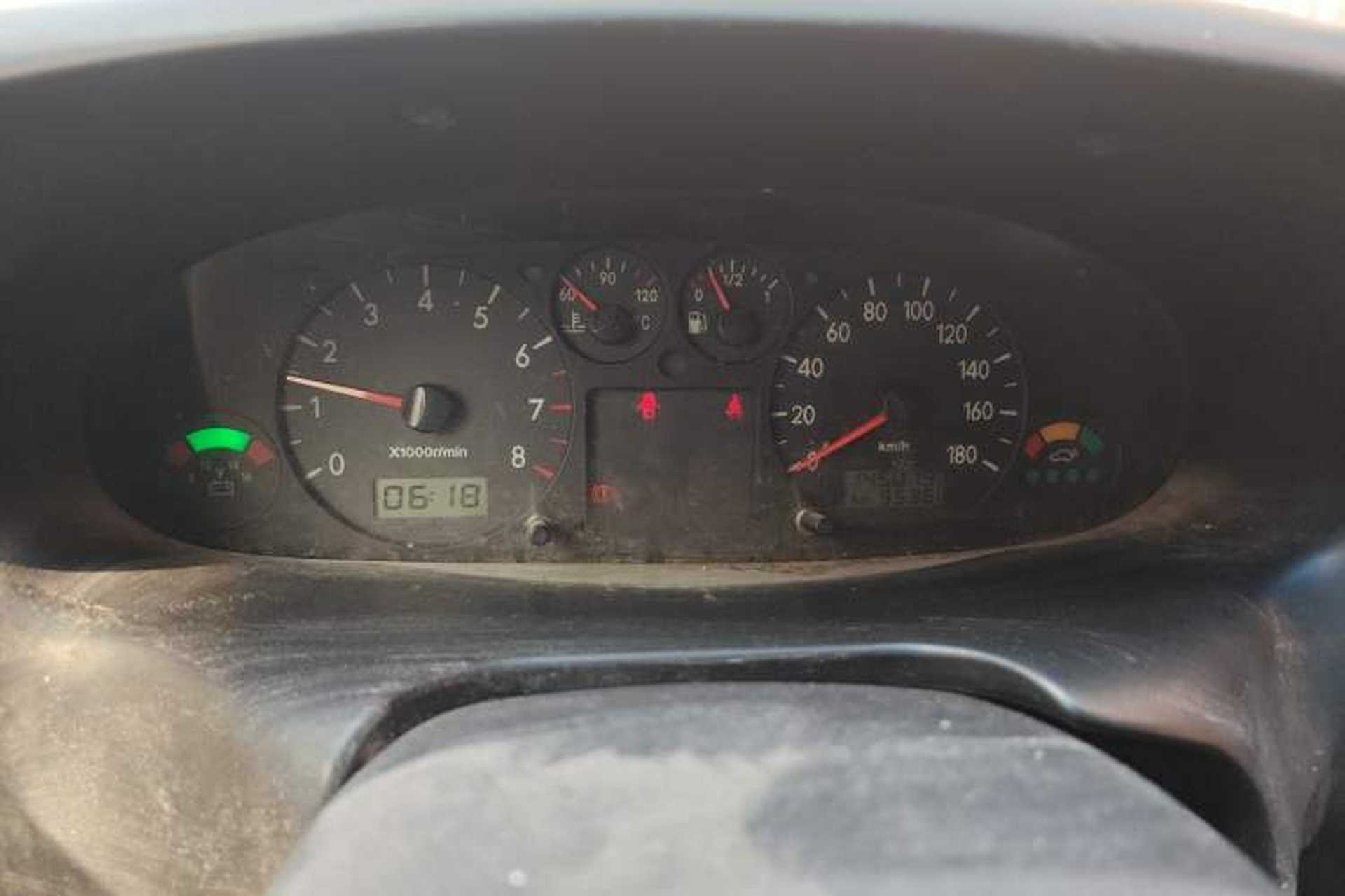 Used JAC Group Refine 2011 2.0L Shuttle Gasoline Standard Edition HFC4GA3 Instrument Cluster