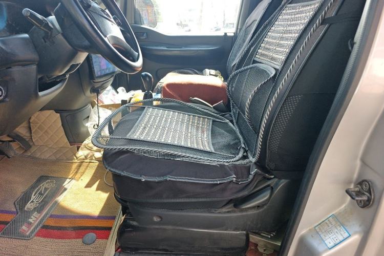 Used JAC Group Refine 2011 2.0L Shuttle Gasoline Comfort Edition HFC4GA3 Left Front Seat