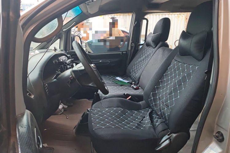 Used JAC Group Refine 2011 2.0L Shuttle Gasoline Comfort Edition HFC4GA3 Left Front Seat