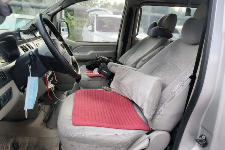 Used JAC Group Refine 2011 2.4L Colorful Journey Gasoline Standard Edition HFC4GA1-C Left Front Seat
