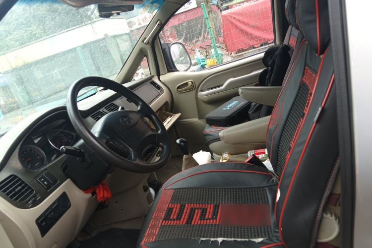 Used JAC Group Refine 2011 2.4L Xianghe Gasoline Standard Edition HFC4GA1-C Left Front Seat