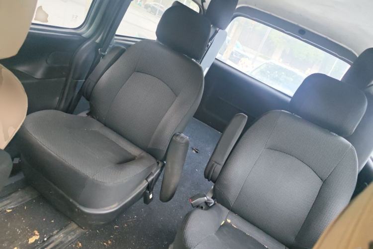 Used JAC Group Refine 2011 2.0L Shuttle Gasoline Comfort Edition HFC4GA3 Left Rear Seat