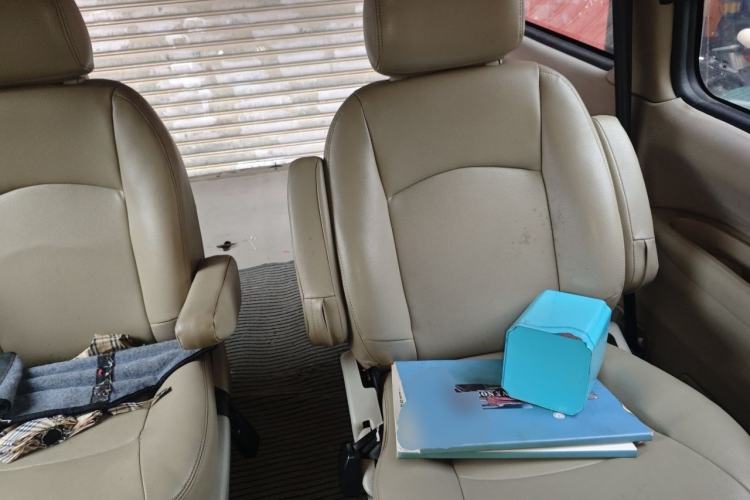 Used JAC Group Refine 2011 2.4L Colorful Journey Gasoline Standard Edition HFC4GA1-C Left Rear Seat