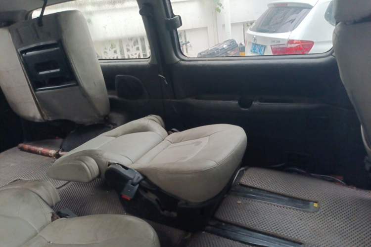 Used JAC Group Refine 2011 2.0L Shuttle Gasoline Standard Edition HFC4GA3 Left Rear Seat