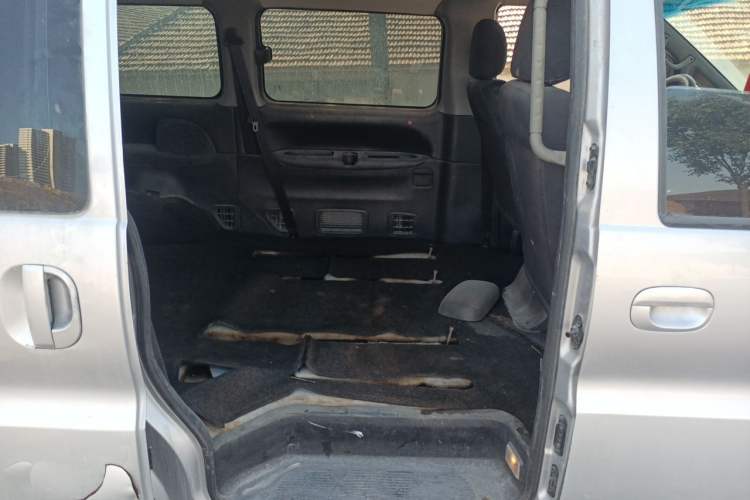 Used JAC Group Refine 2011 2.0L Shuttle Gasoline Standard Edition HFC4GA3 Left Rear Seat