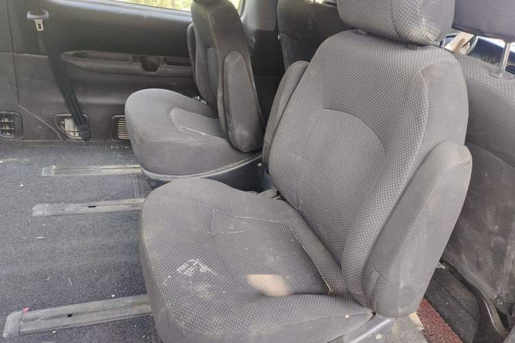 Used JAC Group Refine 2011 2.0L Shuttle Gasoline Standard Edition HFC4GA3 Left Rear Seat