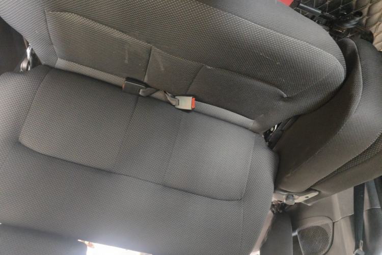 Used JAC Group Refine 2011 2.0L Shuttle Gasoline Comfort Edition HFC4GA3 Left Rear Seat