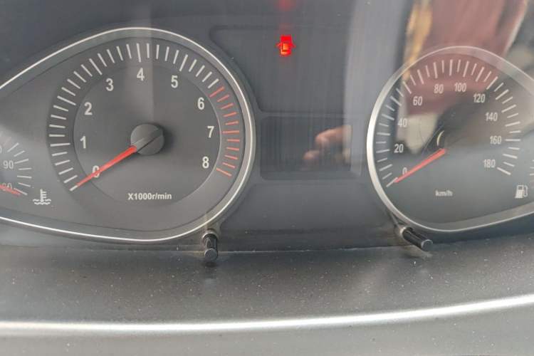 Used JAC Group Refine 2011 2.4L Colorful Journey Gasoline Standard Edition HFC4GA1-C Odometer Close Up