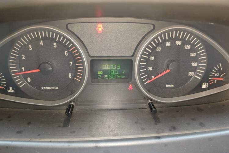 Used JAC Group Refine 2011 2.4L Colorful Journey Gasoline Standard Edition HFC4GA1-C Odometer Close Up