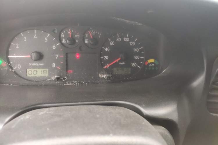 Used JAC Group Refine 2011 2.0L Shuttle Gasoline Comfort Edition HFC4GA3 Odometer Close Up