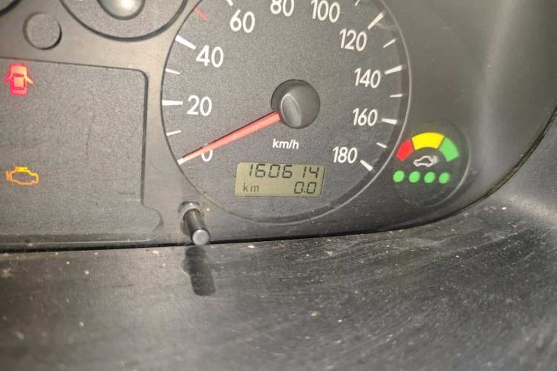 Used JAC Group Refine 2011 2.0L Shuttle Gasoline Standard Edition HFC4GA3 Odometer Close Up