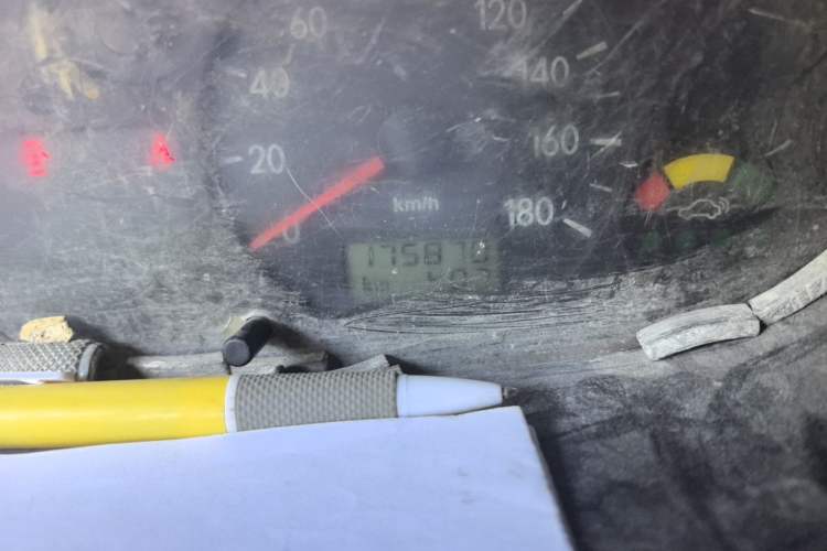 Used JAC Group Refine 2011 2.0L Shuttle Gasoline Comfort Edition HFC4GA3 Odometer Close Up