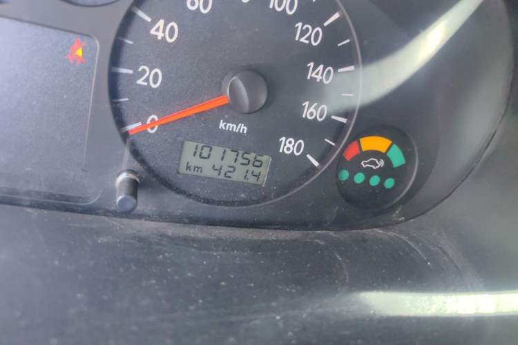 Used JAC Group Refine 2011 2.0L Shuttle Gasoline Comfort Edition HFC4GA3 Odometer Close Up