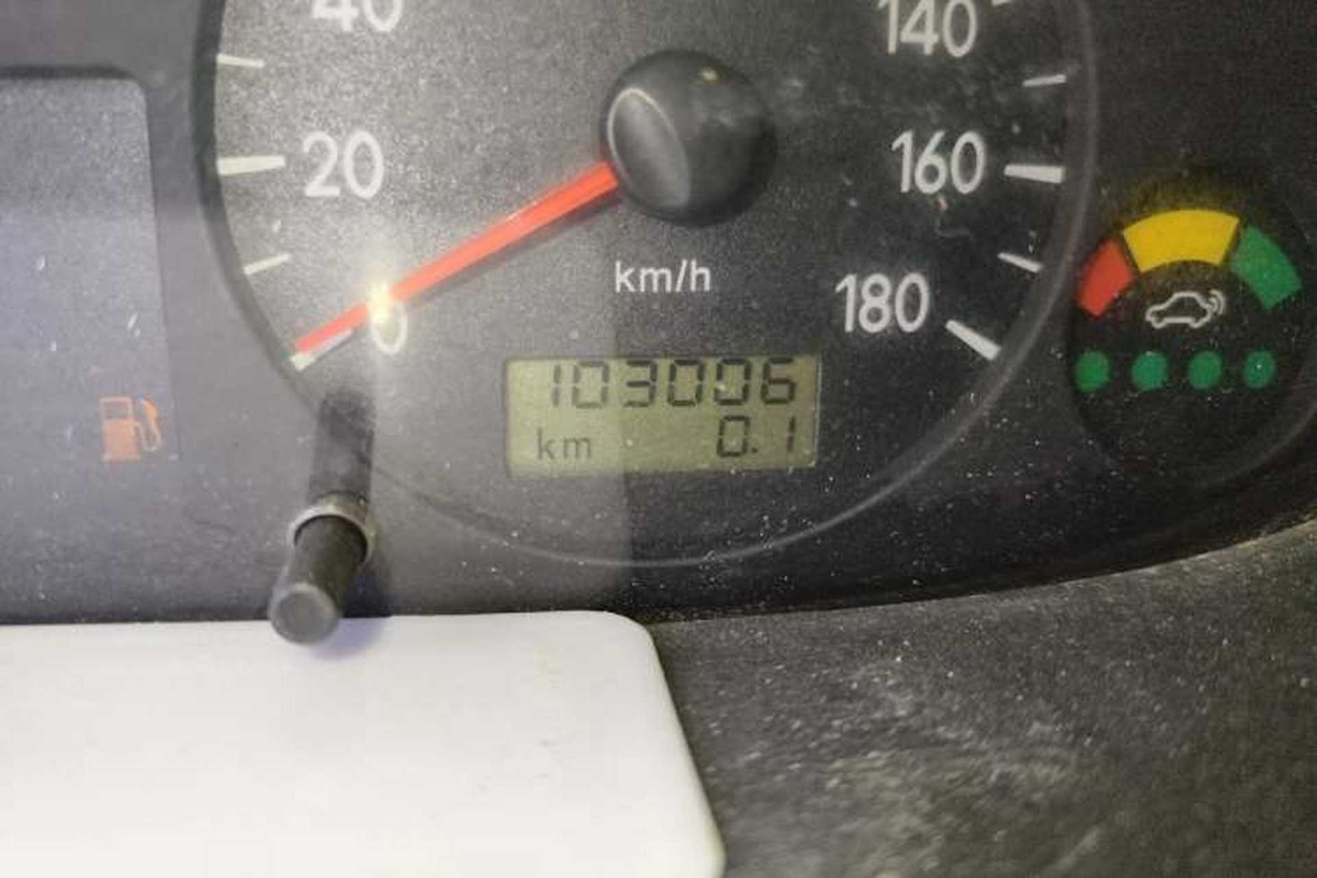 Used JAC Group Refine 2011 2.0L Shuttle Gasoline Standard Edition HFC4GA3 Odometer Close Up
