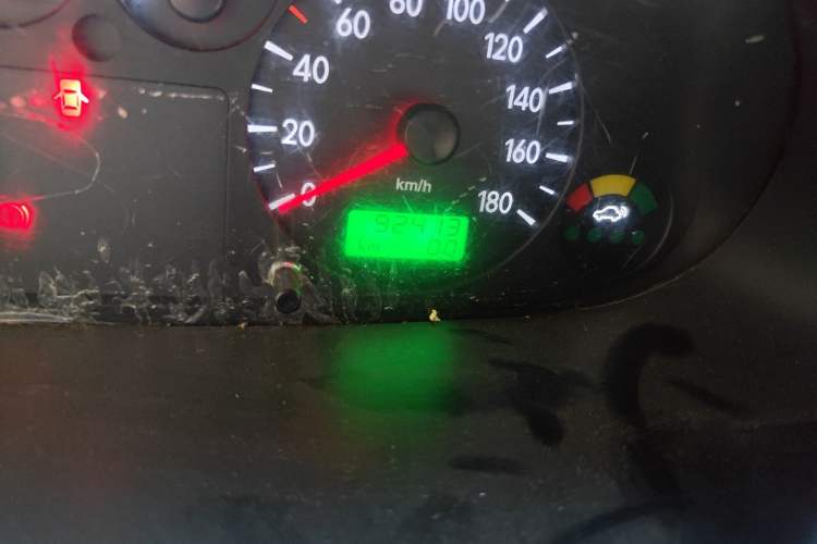 Used JAC Group Refine 2011 2.0L Shuttle Gasoline Comfort Edition HFC4GA3 Odometer Close Up