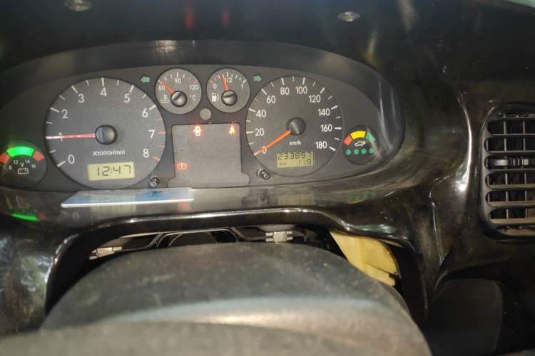 Used JAC Group Refine 2011 2.0L Shuttle Gasoline Standard Edition HFC4GA3 Odometer Close Up