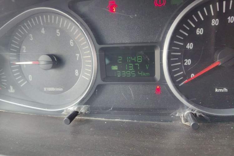 Used JAC Group Refine 2011 2.4L Government Procurement Version Manual Luxury Trim Odometer Close Up
