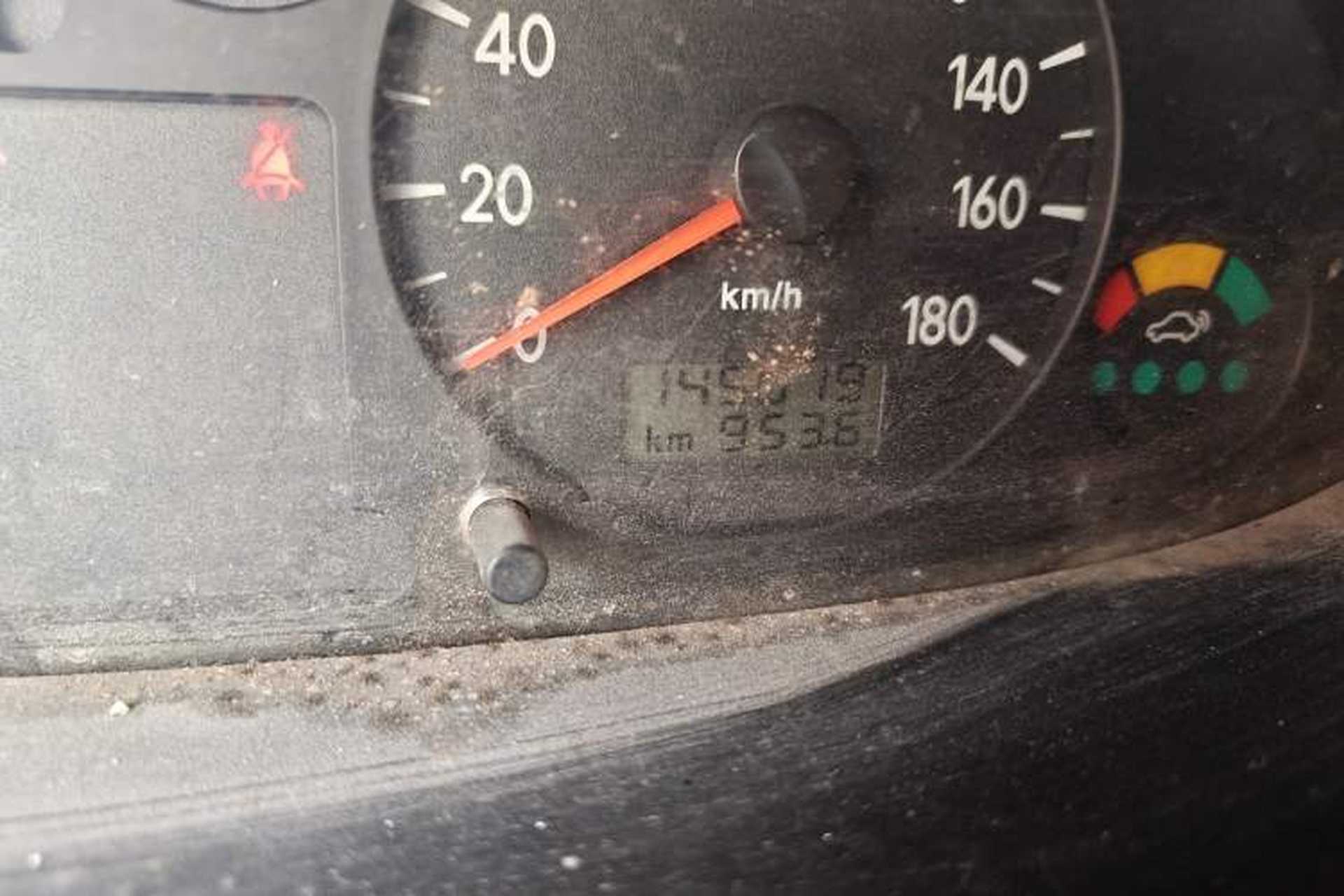 Used JAC Group Refine 2011 2.0L Shuttle Gasoline Standard Edition HFC4GA3 Odometer Close Up