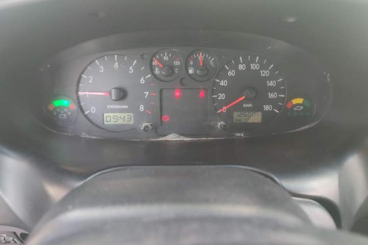 Used JAC Group Refine 2011 2.0L Shuttle Gasoline Comfort Edition HFC4GA3 Odometer Close Up