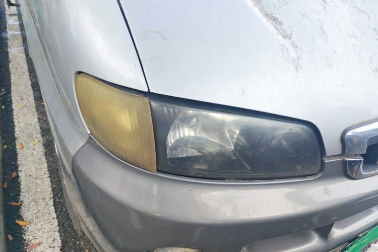 Used JAC Group Refine 2011 2.0L Shuttle Gasoline Comfort Edition HFC4GA3 Right Front Headlight