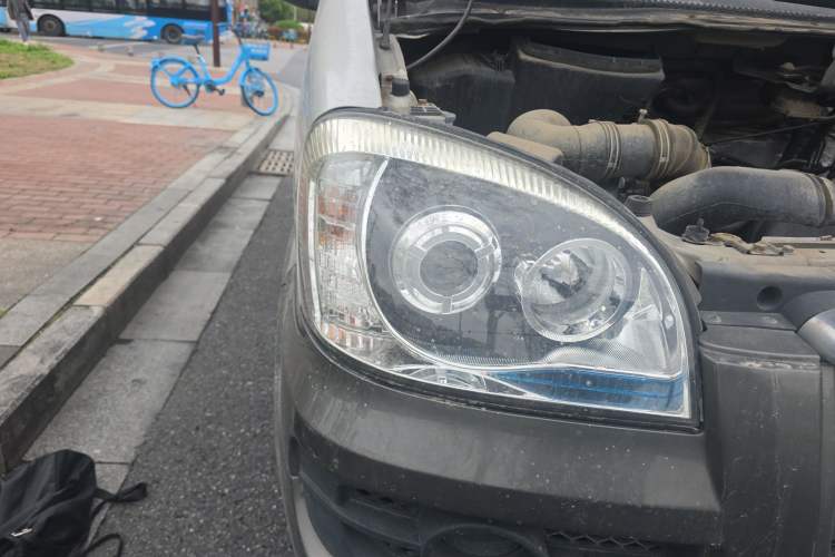 Used JAC Group Refine 2011 2.0L Government Procurement Version Manual Luxury Trim Right Front Headlight