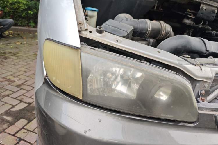 Used JAC Group Refine 2011 2.0L Shuttle Gasoline Standard Edition HFC4GA3 Right Front Headlight