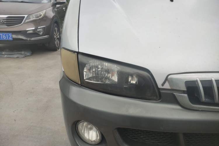 Used JAC Group Refine 2011 2.0L Shuttle Gasoline Comfort Edition HFC4GA3 Right Front Headlight