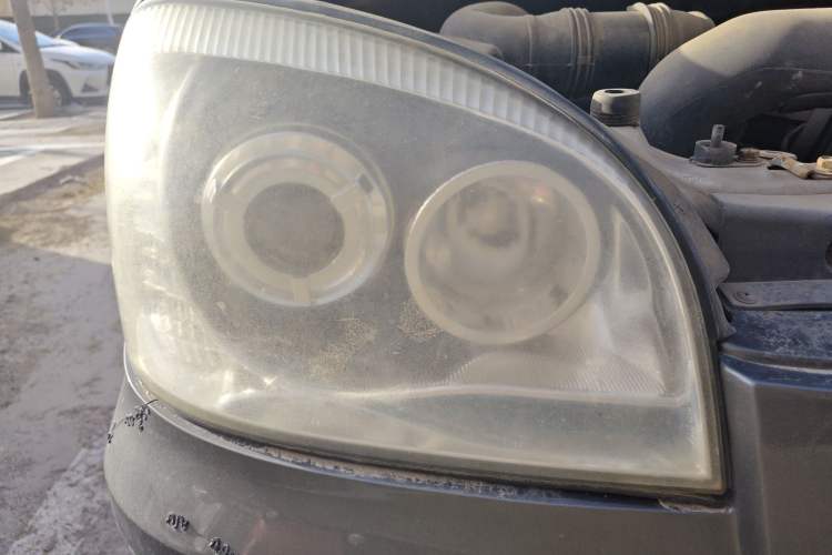Used JAC Group Refine 2011 2.4L Government Procurement Version Manual Luxury Trim Right Front Headlight
