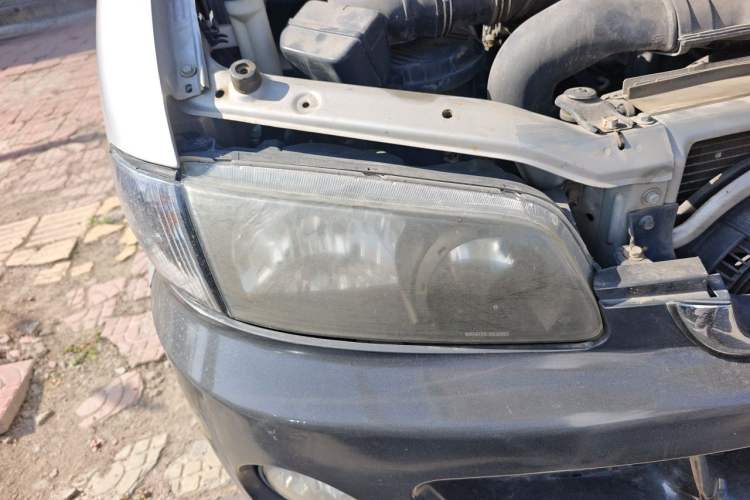 Used JAC Group Refine 2011 2.0L Shuttle Gasoline Comfort Edition HFC4GA3 Right Front Headlight