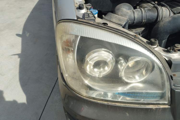Used JAC Group Refine 2011 2.4L Government Procurement Version Manual Luxury Trim Right Front Headlight
