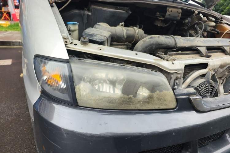 Used JAC Group Refine 2011 2.0L Shuttle Gasoline Standard Edition HFC4GA3 Right Front Headlight