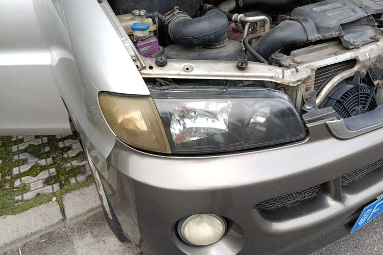 Used JAC Group Refine 2011 2.8T Shuttle Diesel Standard Version HFC4DA1-2B1 Right Front Headlight