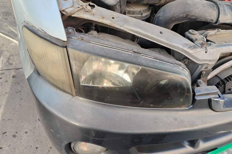 Used JAC Group Refine 2011 2.0L Shuttle Gasoline Standard Edition HFC4GA3 Right Front Headlight