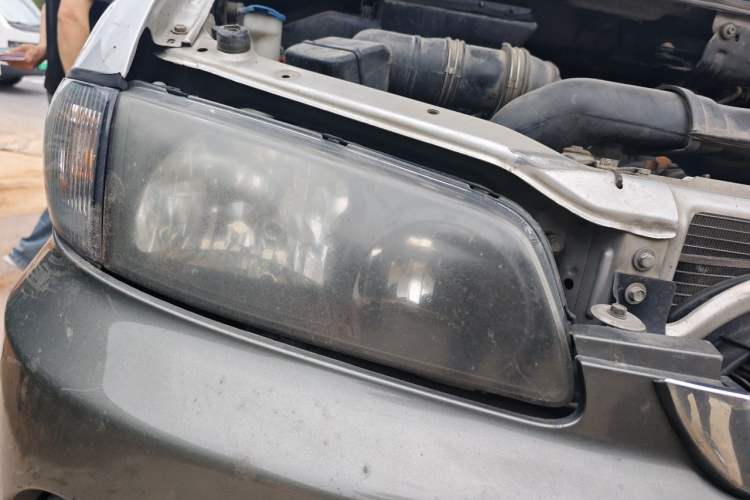 Used JAC Group Refine 2011 2.0L Shuttle Gasoline Comfort Edition HFC4GA3 Right Front Headlight