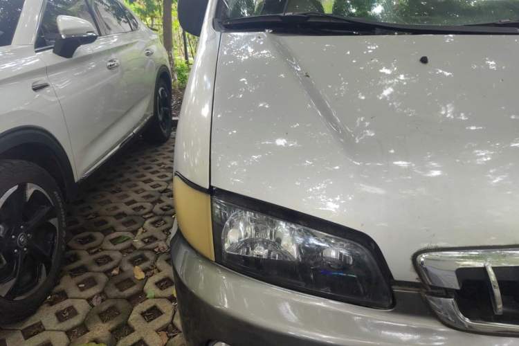 Used JAC Group Refine 2011 2.0L Shuttle Gasoline Standard Edition HFC4GA3 Right Front Headlight