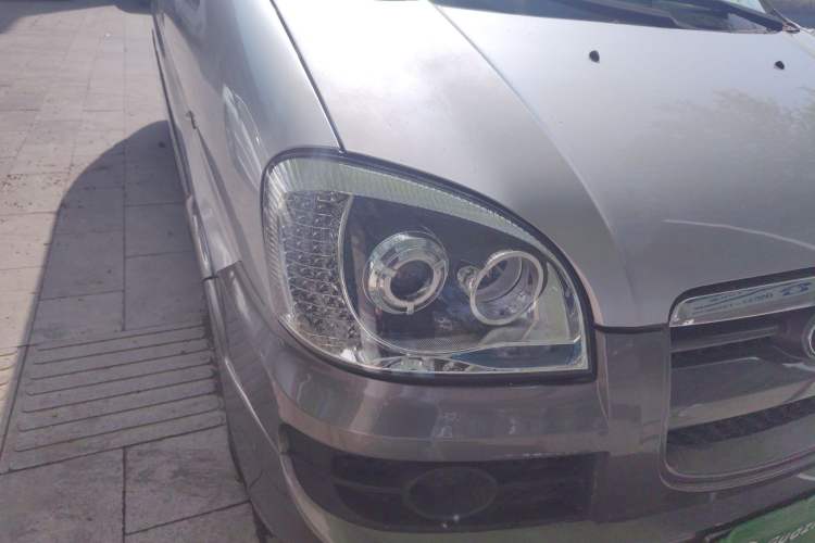 Used JAC Group Refine 2011 2.4L Government Procurement Version Manual Luxury Trim Right Front Headlight