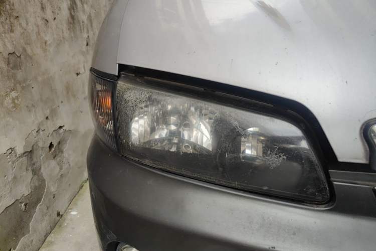 Used JAC Group Refine 2011 2.0L Shuttle Gasoline Comfort Edition HFC4GA3 Right Front Headlight