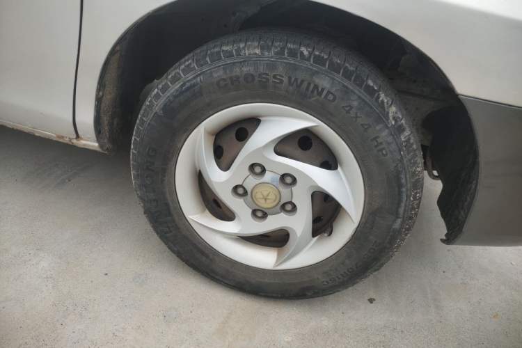 Used JAC Group Refine 2011 2.0L Shuttle Gasoline Comfort Edition HFC4GA3 Right Front Wheel Hub