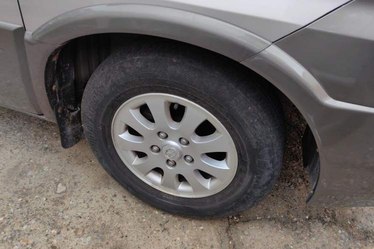 Used JAC Group Refine 2011 2.4L Government Procurement Version Manual Luxury Trim Right Front Wheel Hub