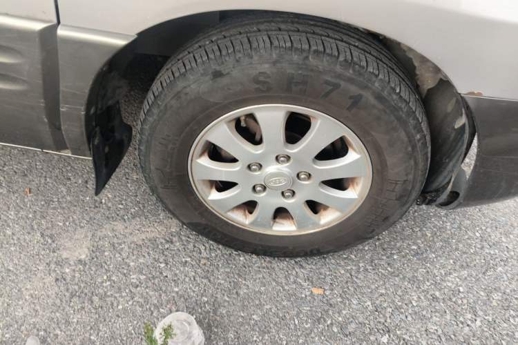 Used JAC Group Refine 2011 2.4L Colorful Journey Gasoline Standard Edition HFC4GA1-C Right Front Wheel Hub
