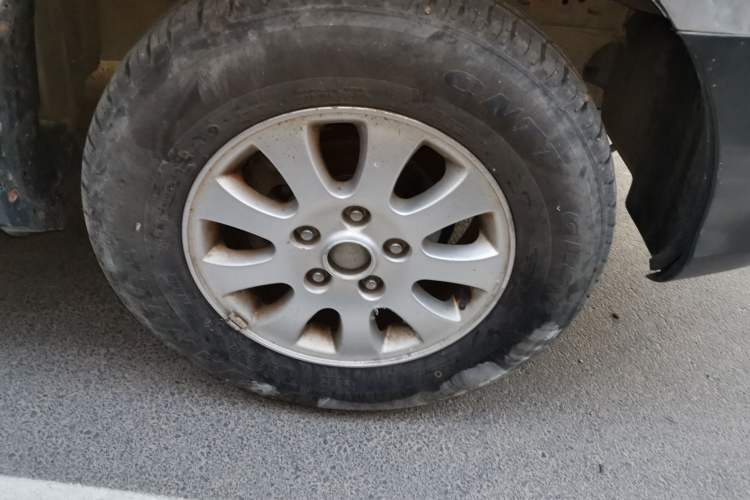 Used JAC Group Refine 2011 2.0L Shuttle Gasoline Comfort Edition HFC4GA3 Right Front Wheel Hub