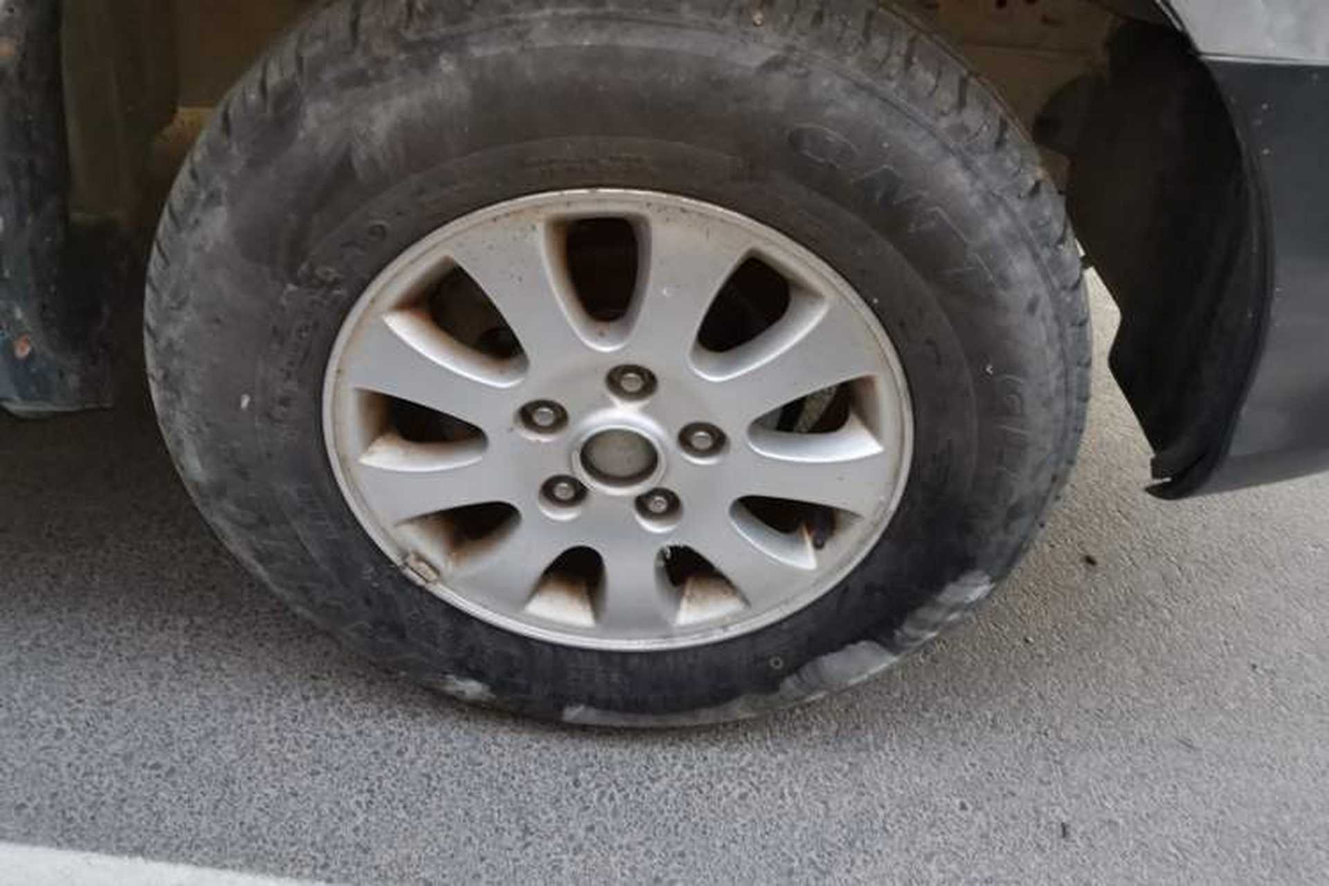 Used JAC Group Refine 2011 2.0L Shuttle Gasoline Comfort Edition HFC4GA3 Right Front Wheel Hub
