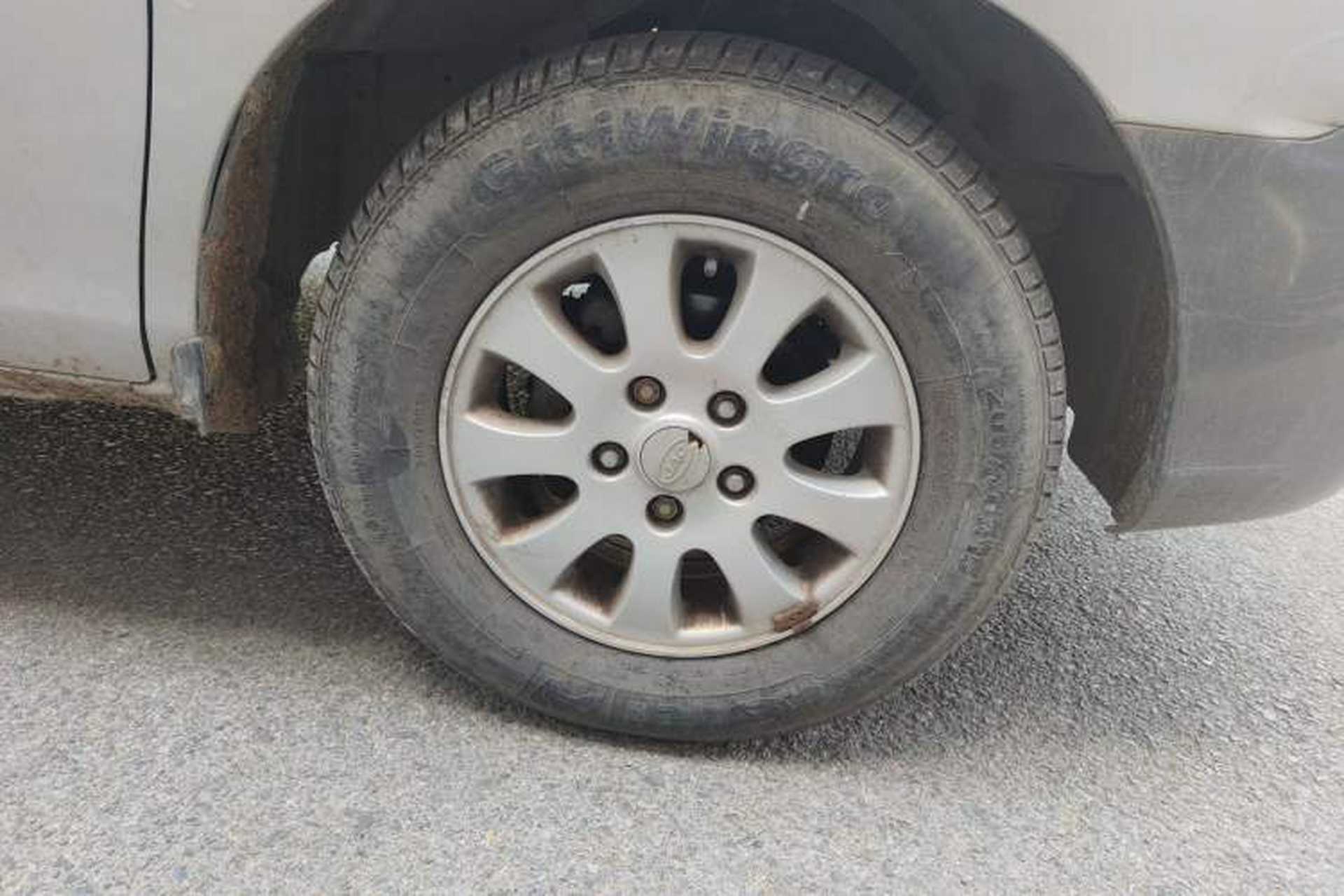 Used JAC Group Refine 2011 2.0L Shuttle Gasoline Comfort Edition HFC4GA3 Right Front Wheel Hub