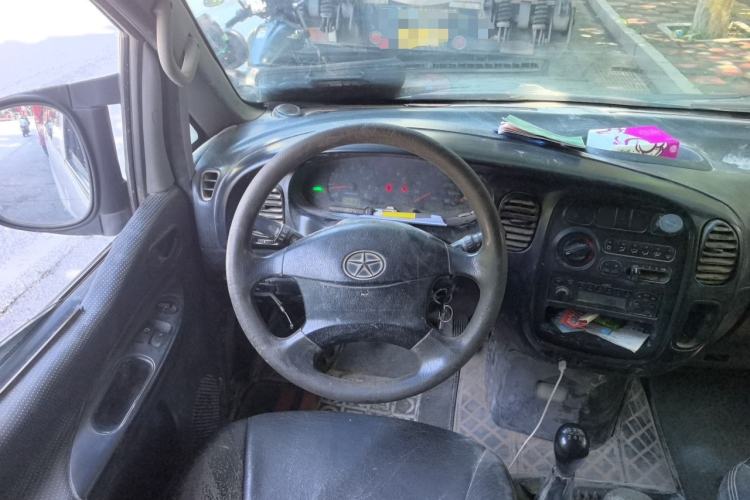 Used JAC Group Refine 2011 2.0L Shuttle Gasoline Comfort Edition HFC4GA3 Steering Wheel